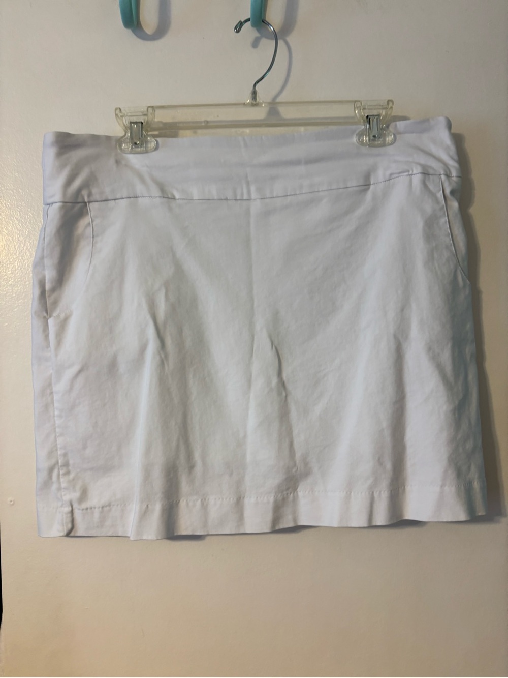Women’s White Casual Skort